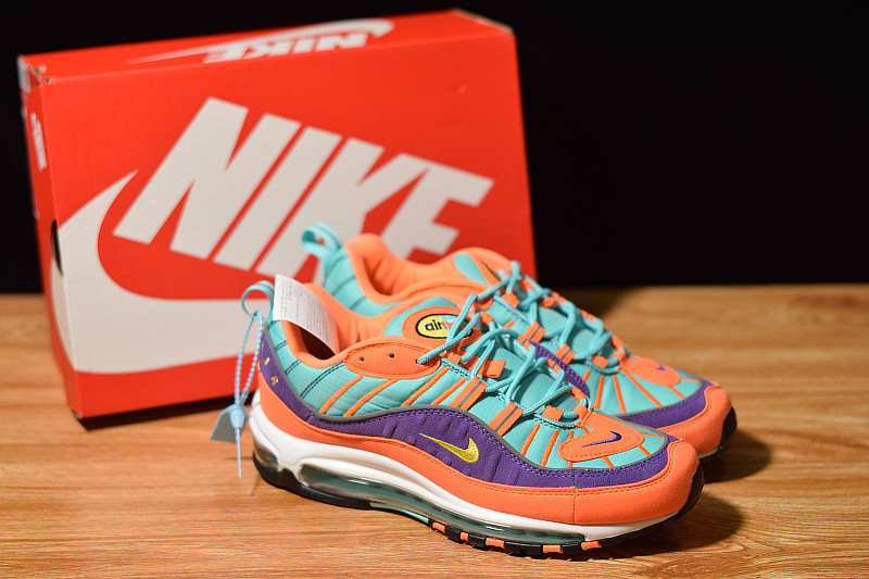 NIKE AIR MAX 98 QS 