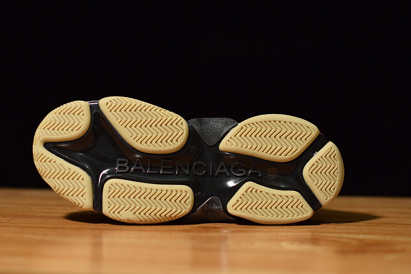 BC TRIPLE S TRAINER 512175 W0903 1081