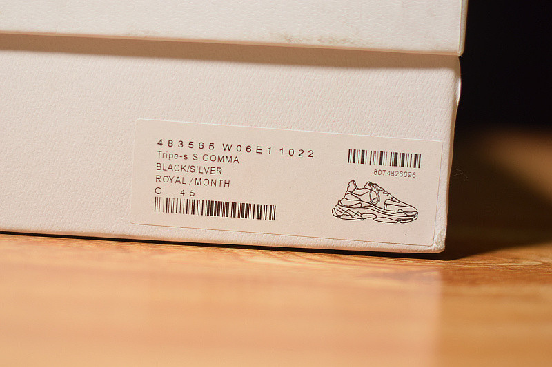 BC TRIPLE S TRAINER ROYALMONTH 483565 W06E1 1022