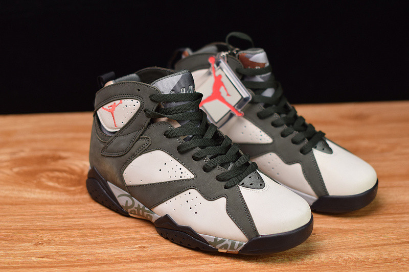 PATTA X AIR JORDAN 7 RETRO OG SP  “ICICLE” AT3375-100
