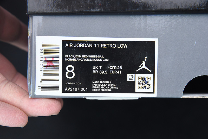 AIR JORDAN 11 RETRO LOW 