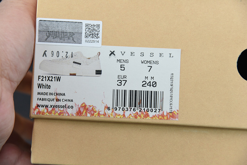 XVESSEL LACE-UP SNEAKERS