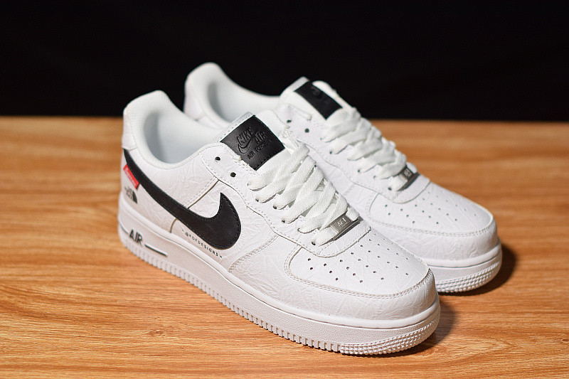 NIKE AIR FORCE 1