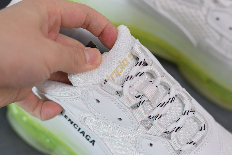 BC TRIPLE S TRAINER 544351 W09OA 0828