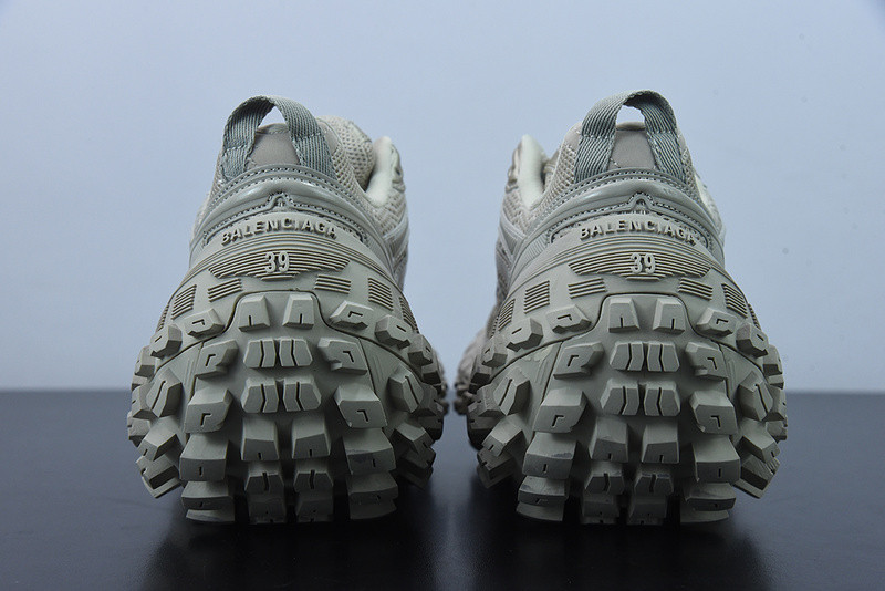 BC DEFENDER RUBBER PLATFORM SNEAKERS