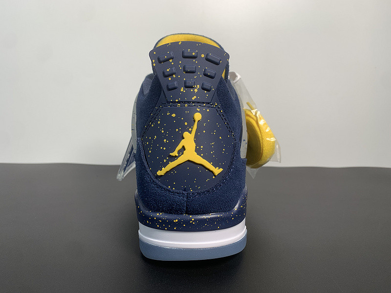 AIR JORDAN 4 RETRO 