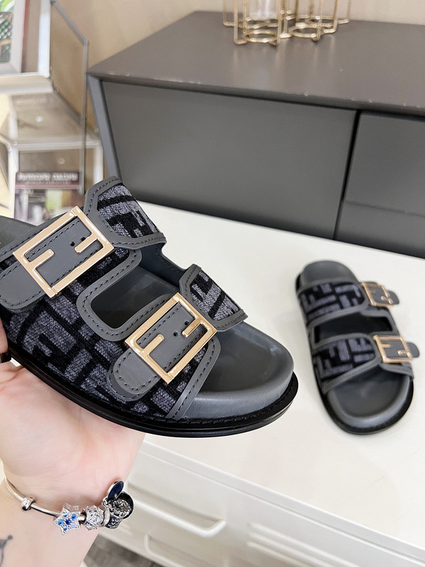 FENDI SLIDE