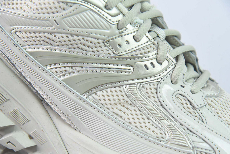 BC DEFENDER RUBBER PLATFORM SNEAKERS
