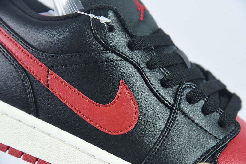 Air Jordan 1 Low Bred Sail WMNS DC0774-061