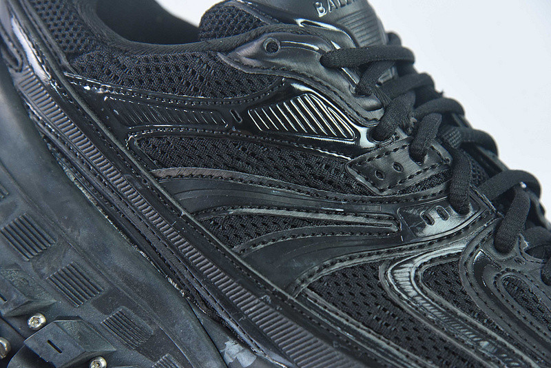 BC DEFENDER RUBBER PLATFORM SNEAKERS