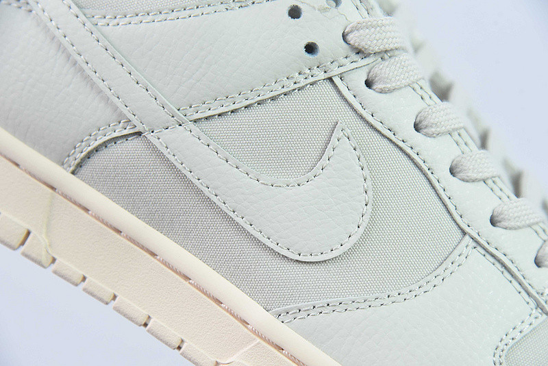 Nike Dunk Low PRM "Light Orewood Brown" DZ2538-100