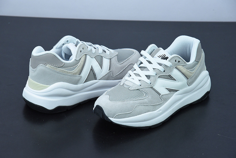 NEW BALANCE SNEAKER MR993 BK