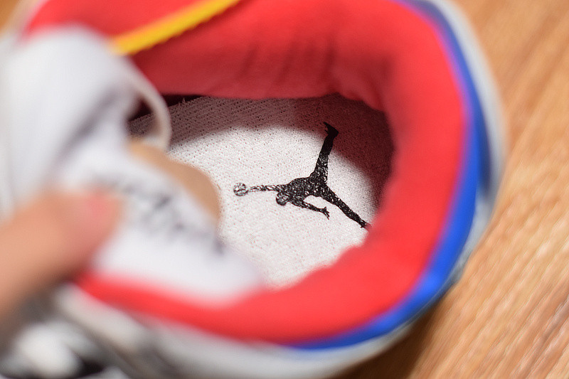 AIR JORDAN 3 RETRO "SEOUL" AV8370-100