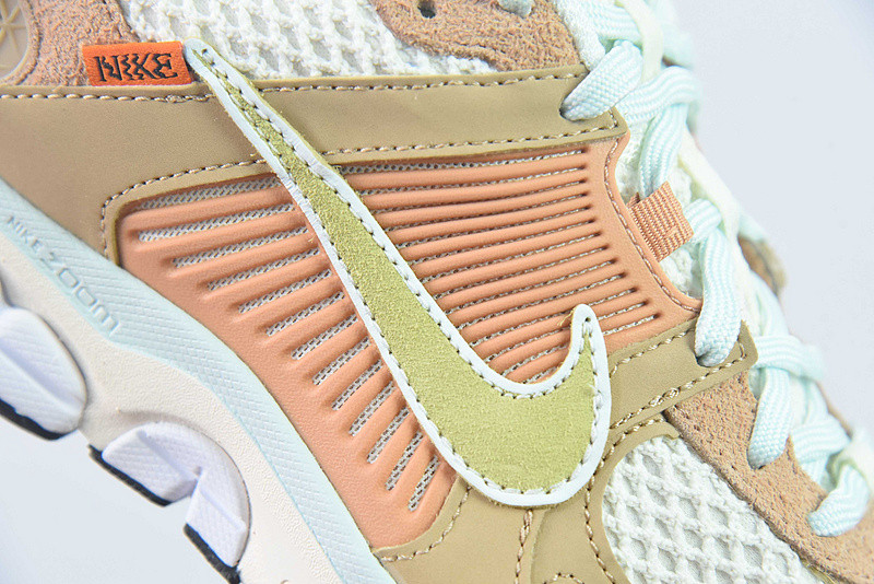 Nike Air Zoom Vomero 5