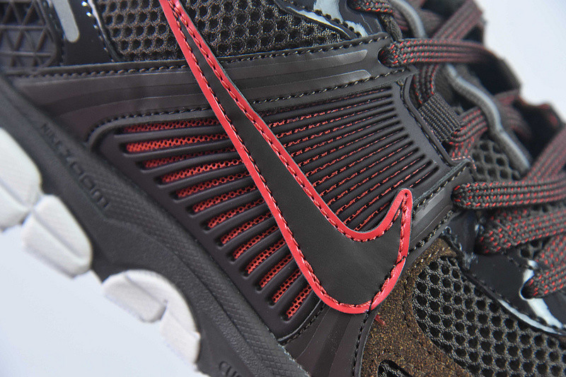 Nike Air Zoom Vomero 5