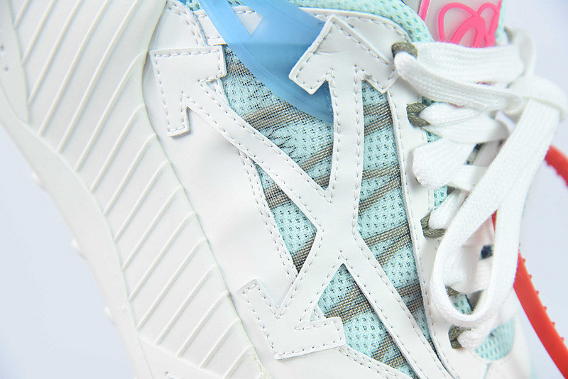 OF C/O ODSY-1000 SNEAKER