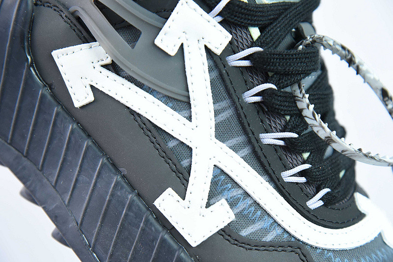 OF C/O ODSY-1000 SNEAKER