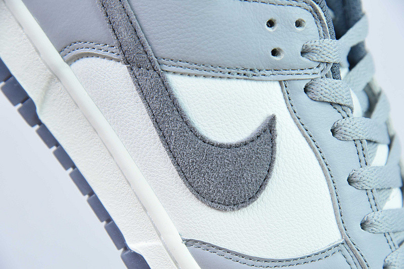 Nike Dunk Low SE "Light Carbon" FJ4188-100