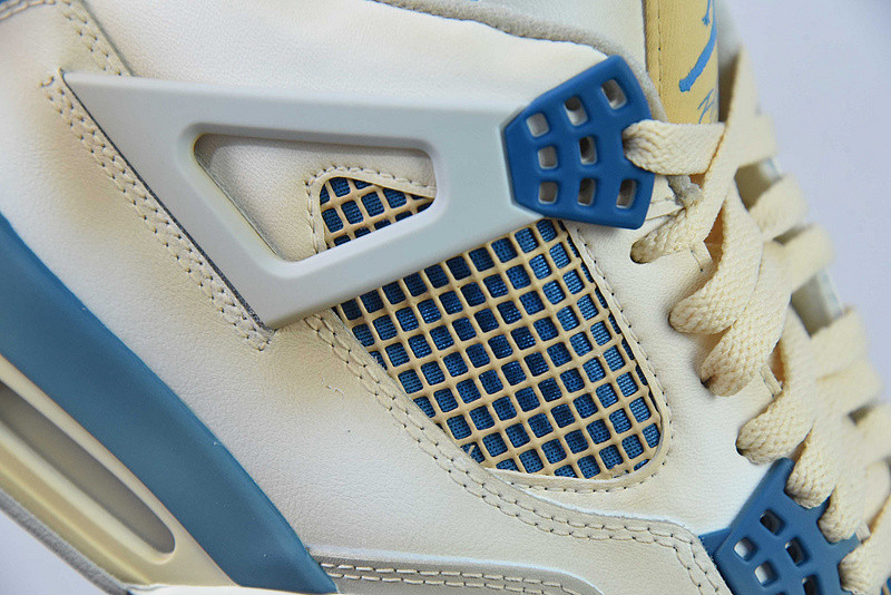 AIR JORDAN 4 RETRO