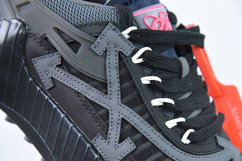 OF C/O ODSY-1000 SNEAKER