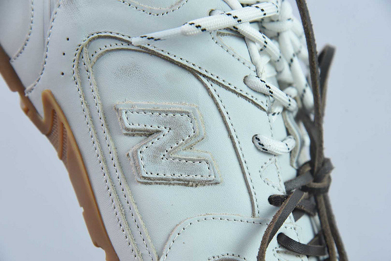 NEW BALANCE X MIUMIU SNEAKER