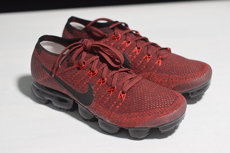 NIKE AIR VAPORMAX