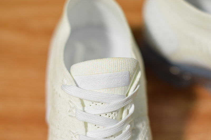 NIKE AIR VAPORMAX FLYKNIT 2 WHITE PURE PLATINUM 942842-100