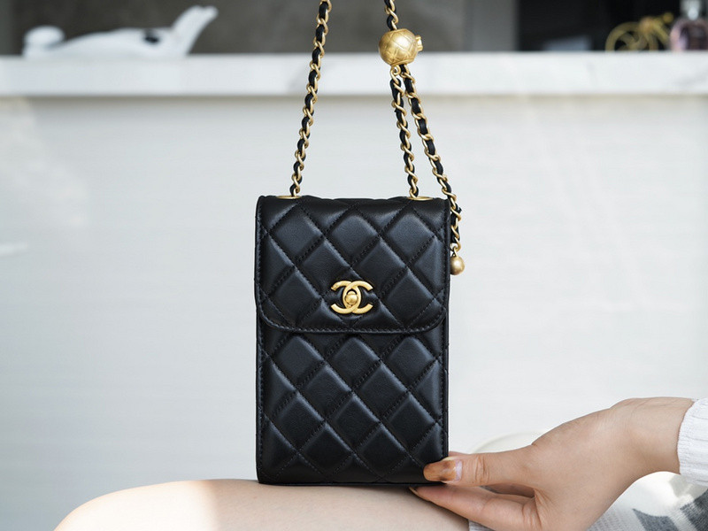 Ch*el purse