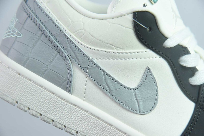 Air Jordan 1 Low Sail Light Smoke Grey IO2242-101