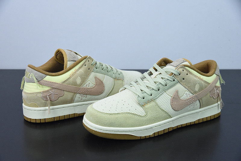 NIKE WMNS DUNK LOW