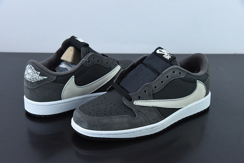 Travis Scott x Air Jordan 1 Low OG “Black/Phantom DM7866-001