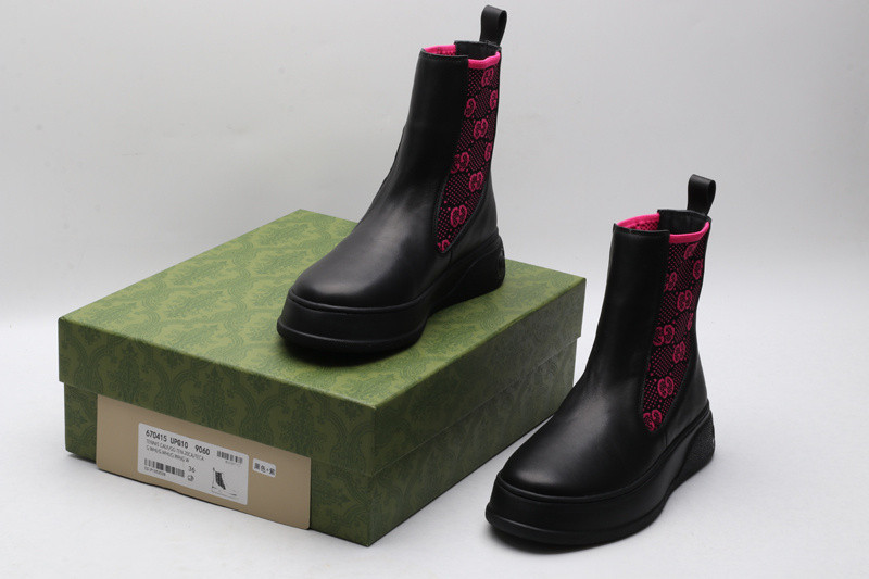 G*u*i boots