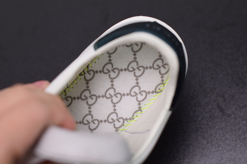 G*u*i ace embroidered low-top sneaker