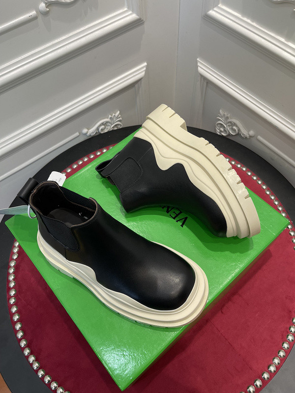 BOTTEGA VENETA SNEAKER