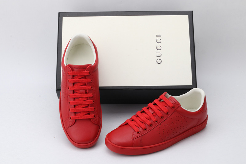 G*u*i sneaker