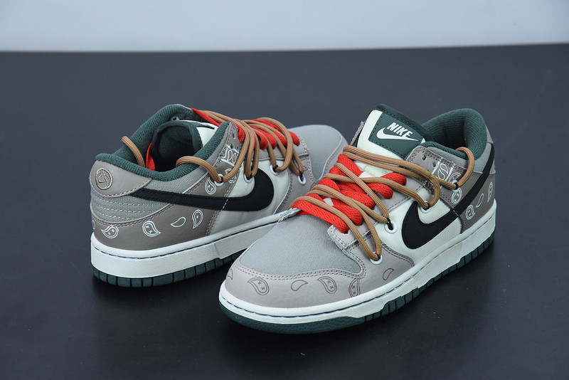 NIKE SB DUNK LOW “RETRO"