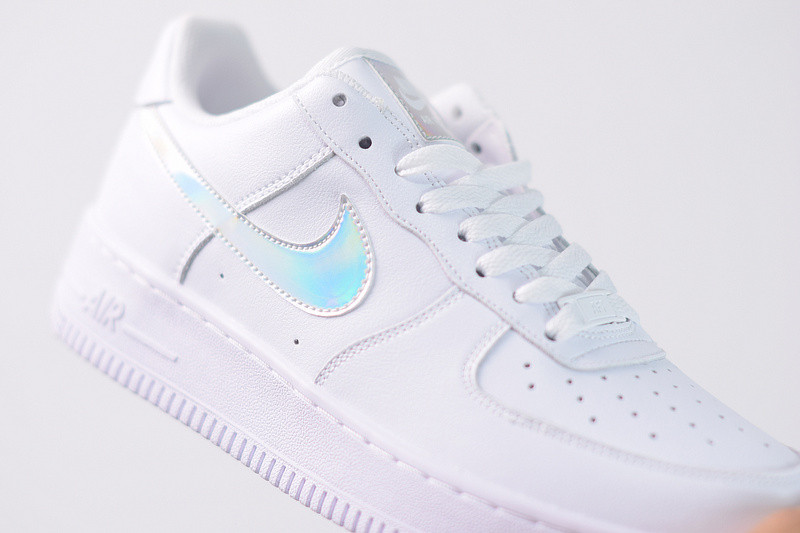 NIKE AIR FORCE 1 LOW