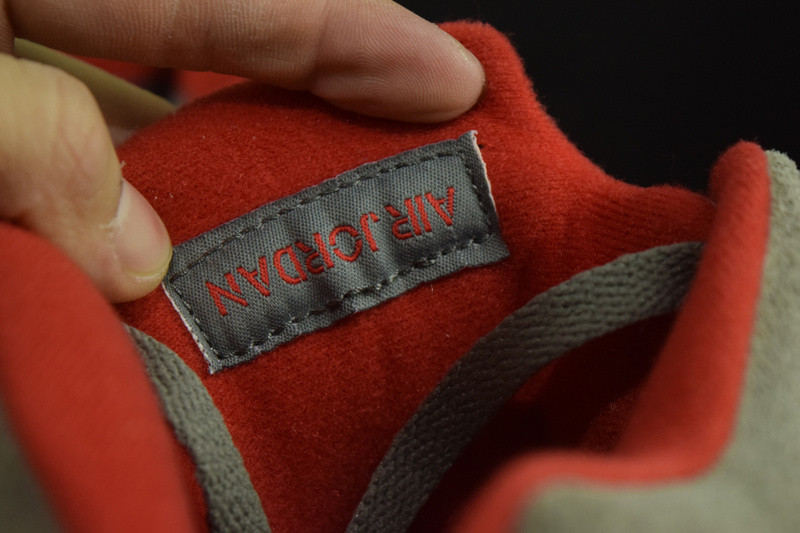 AIR JORDAN 5 RETRO 136027-051
