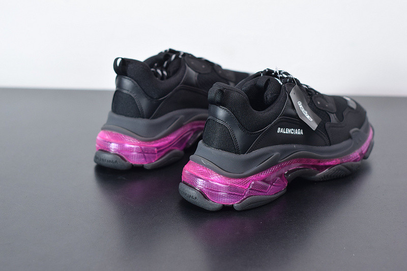 BC TRIPLE S TRAINER 541624 W09OA 0829