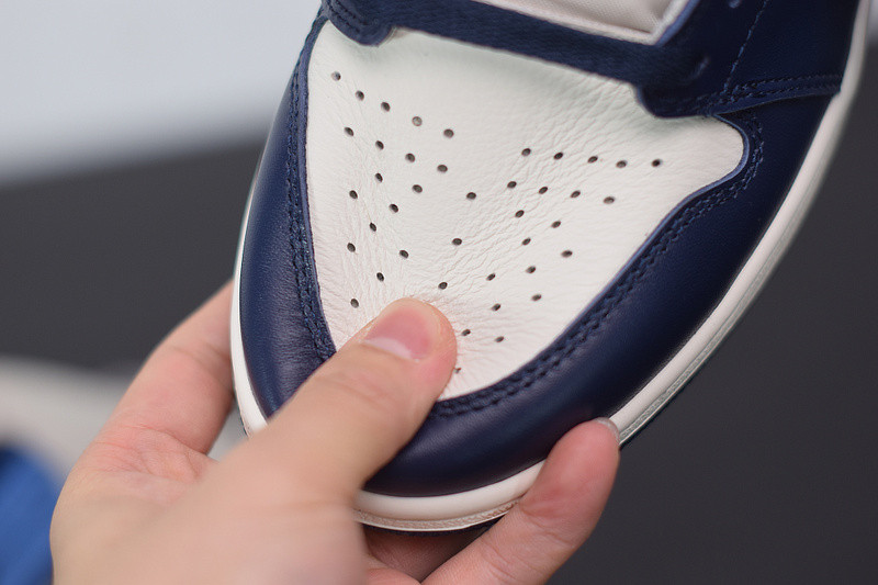 AIR JORDAN 1 RETRO HIGH OG 