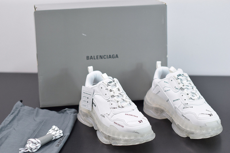 BC TRIPLE S TRAINER  524039 W09E1 2021