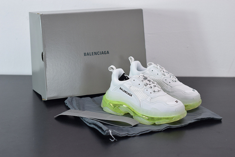 BC TRIPLE S TRAINER 544351 W09OA 0828