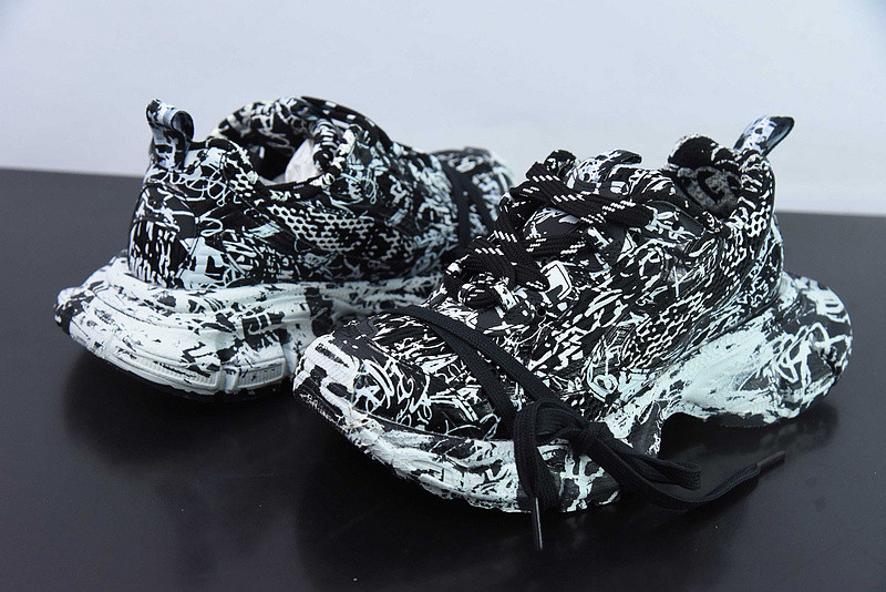 BC 3XL SNEAKER