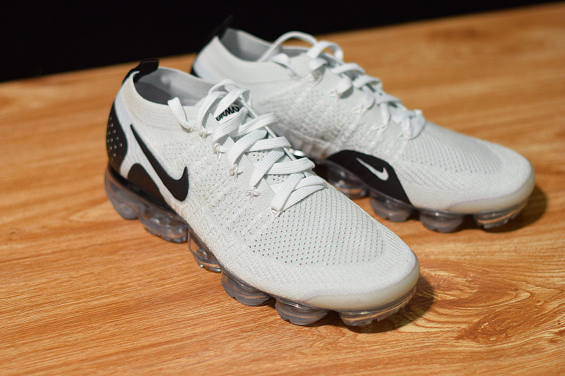 NIKE AIR VAPORMAX 2 WHITE BLACK 942842-103