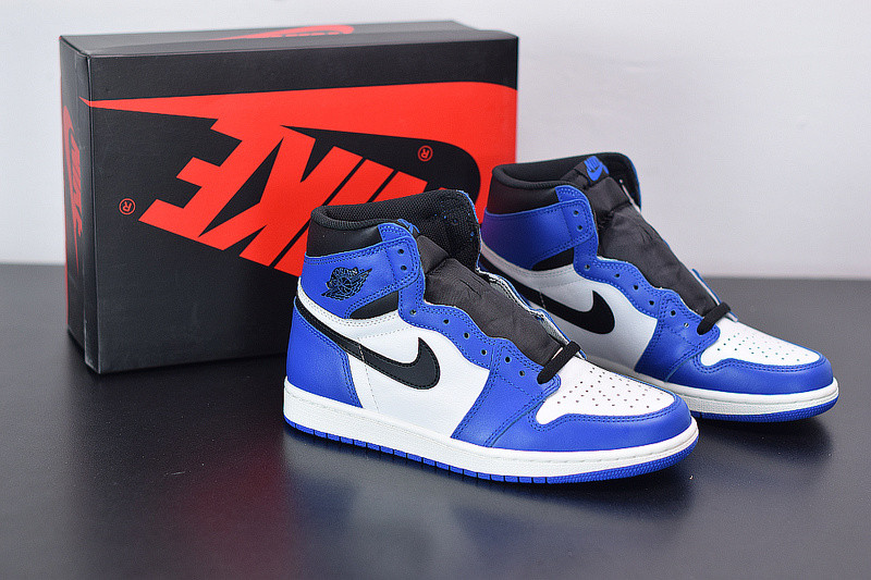 AIR JORDAN 1 RETRO HIGH OG "GAME ROYAL" 555088-403