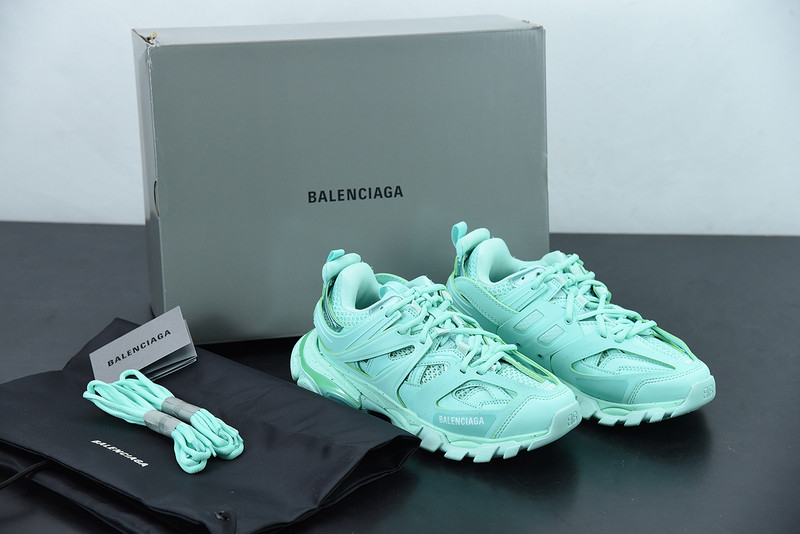 BC TRACK SNEAKER