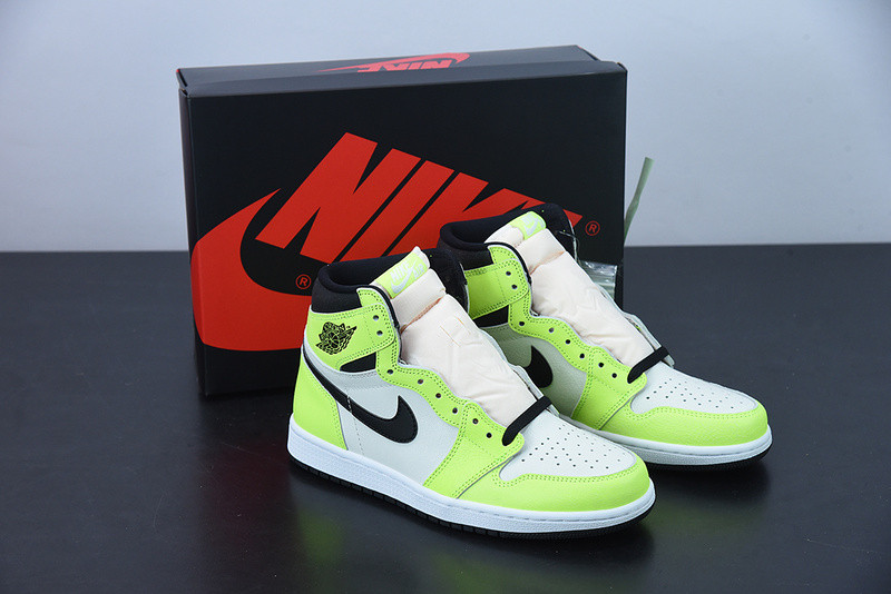 AIR JORDAN 1 HIGH OG “VISIONAIRE” 555088-702