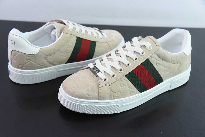 G*u*i sneaker