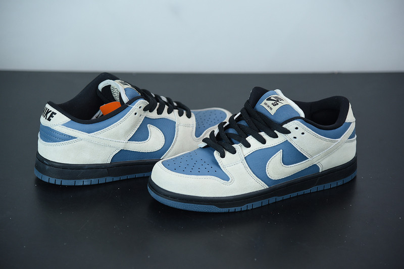 NIKE SB DUNK LOW LIGHT CREAM THUNDERSTORM BQ6817-200