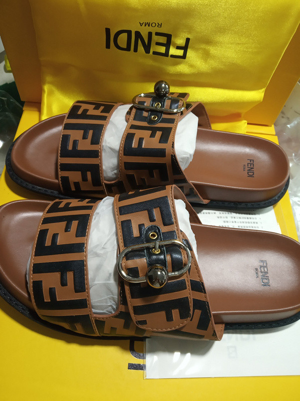 FENDI SLIDE